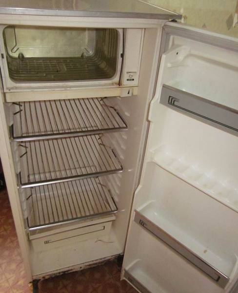 Инкубатор - вторая жизнь старого холодильника - фото